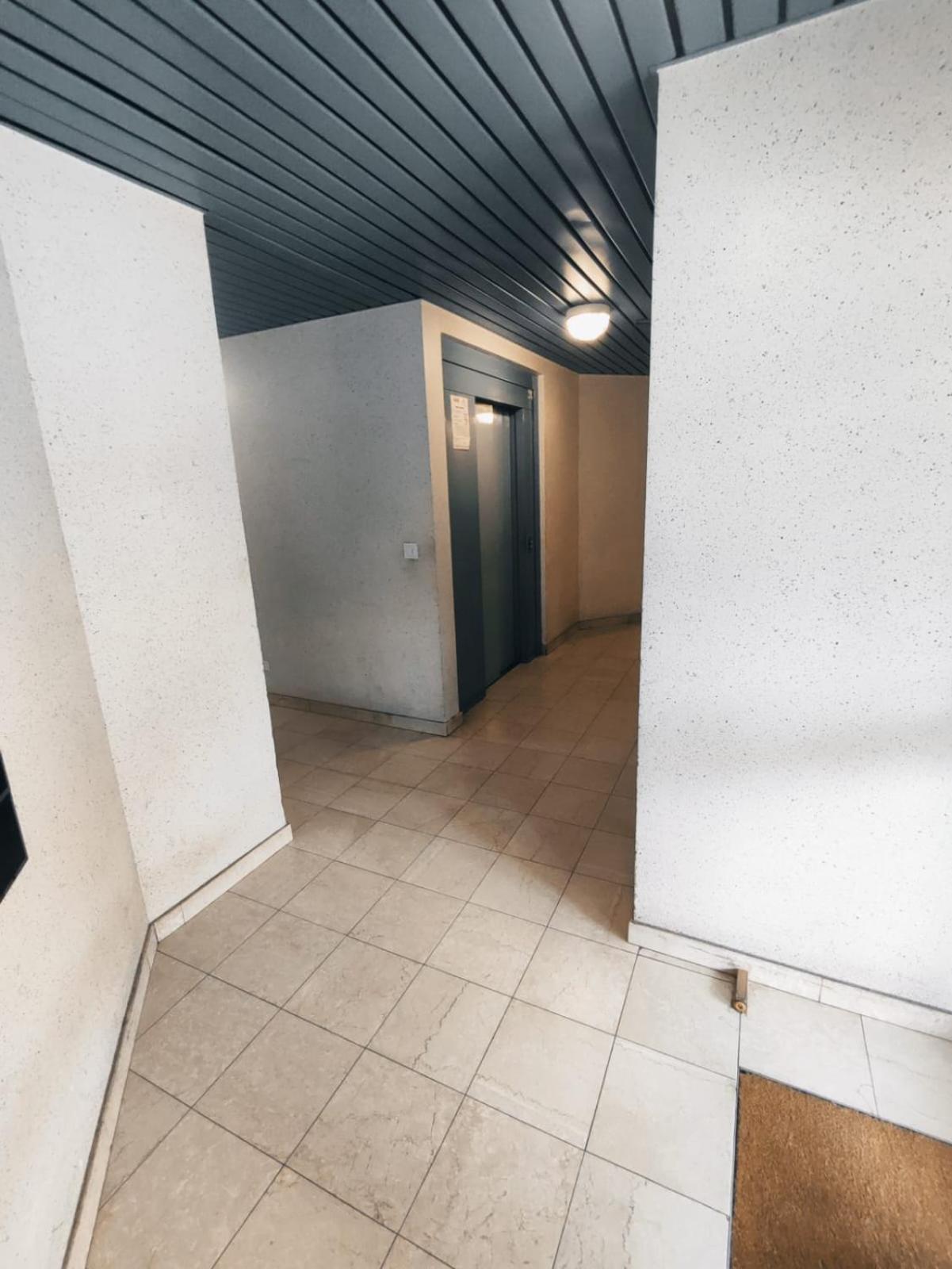 Douillet-Kanamappart-Euroairport Apartment Сен-Луи Екстериор снимка